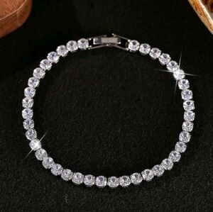 NEW CZ diamond tennis bracelet, 18K white gold plated (silver)